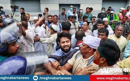 চাকরিচ্যুত বিডিআর সদস্যদের যমুনামুখী পদযাত্রায় পুলিশের বাধা