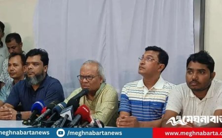 বোমাবাজি করে বিএনপিকে দমানোর চেষ্টা, হাসিনার পথে হাটঁছেন ইন্টেরিম : রিজভী