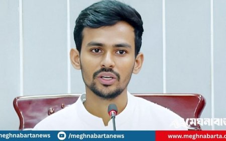 কোন বিবেচনায় নৌকা মার্কাকে আবার শিডিউলভুক্ত করতে পাঠালেন: উপদেষ্টা আসিফ মাহমুদ