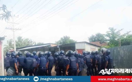 শ্রীপুরে সিরামিক কারখানায় ১০ দাবিতে শ্রমিকদের বিক্ষোভ