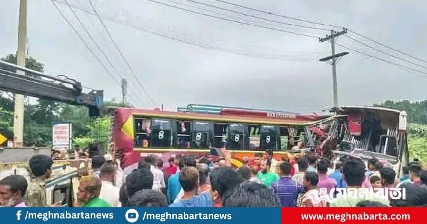 ফরিদপুরে দুটি বাসের সংঘর্ষে নিহত ৩, আহত ১০