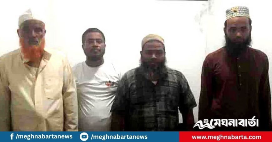 নাটোরে চাঁদা না দেওয়ায় ১০ দোকানে তালা, জামায়াত নেতাসহ গ্রেপ্তার ৪