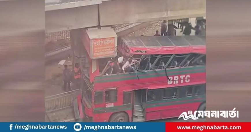 ফার্মগেটে এক্সপ্রেসওয়ের র্যাম্পের নিচে বাসের ধাক্কা, আহত ১