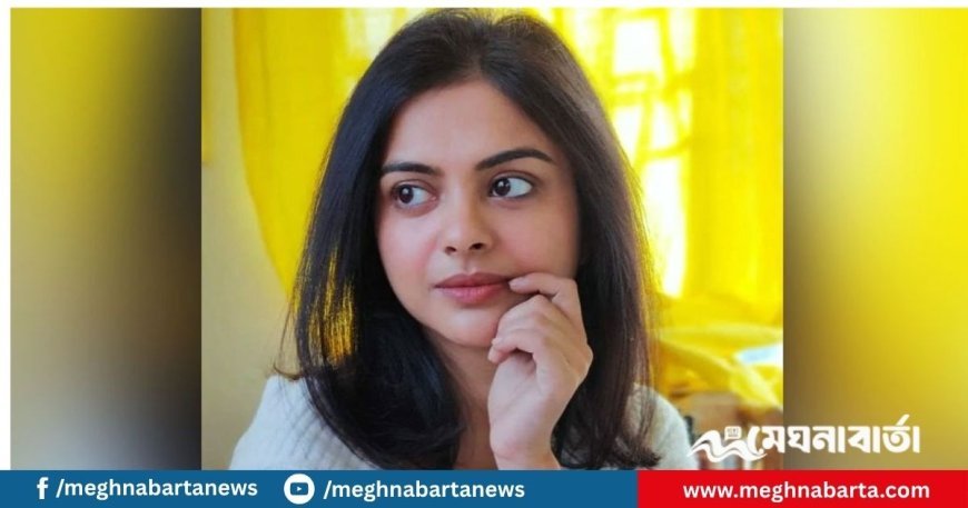 নায়িকা হতে গেলে ক্লিভেজ দরকার, অভিনেত্রীকে পরিচালকের সার্জারির পরামর্শ!