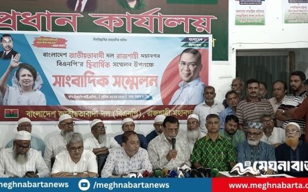 ‘যারা গণতন্ত্র চায় না তারা নির্বাচন পিছিয়ে দেওয়ার চেষ্টা করছে’