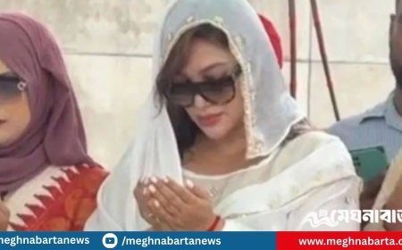 জিয়াউর রহমানের মাজারে ডাক্তার সাবরিনা, যুবদল সভাপতির ক্ষোভ