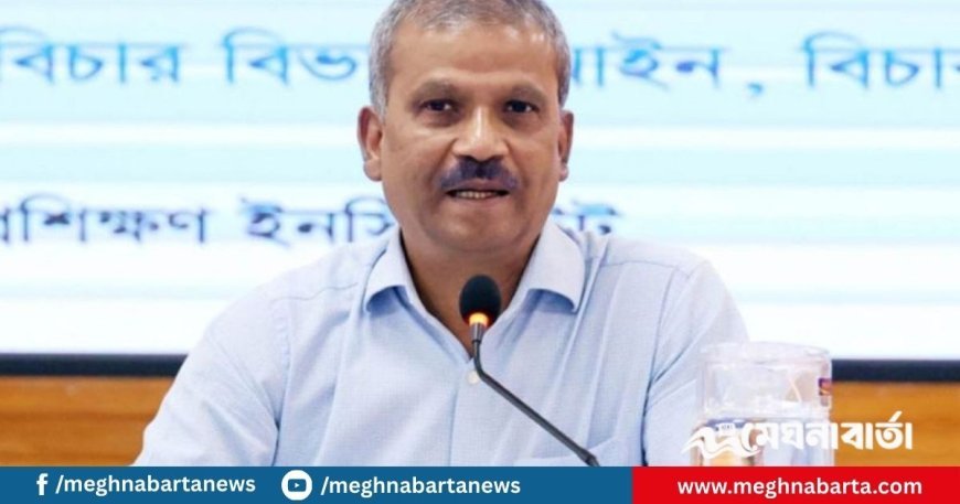 ফেব্রুয়ারিতেই নির্বাচন, পেছানোর সুযোগ নেই : আইন উপদেষ্টা