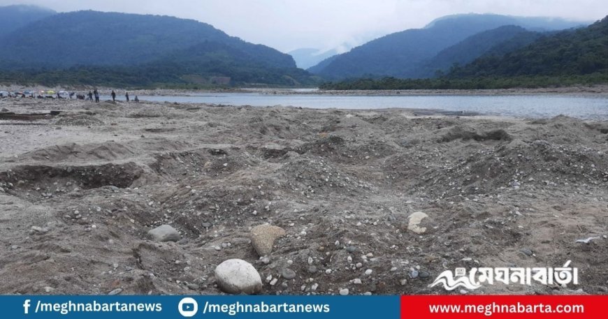 সাদাপাথর লুটের ৮০ কোটি টাকা কমিশন ডিসি-এসপির দপ্তরে