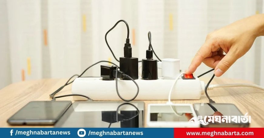 সারাক্ষণ চার্জার প্লাগে রাখেন? জেনে নিন কী হতে পারে
