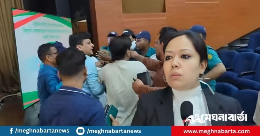 নির্বাচন কমিশনে এনসিপি নেতাকে মারধর, রুমিন ফারহানা বলেন— আমাকে ধাক্কা দিয়েছে, সো আমার লোক তো বসে থাকবে না