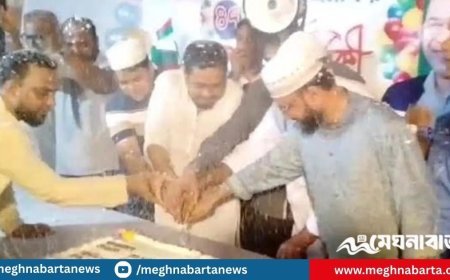 বিএনপির প্রতিষ্ঠাবার্ষিকীর কেক কাটলেন জামায়াত নেতা