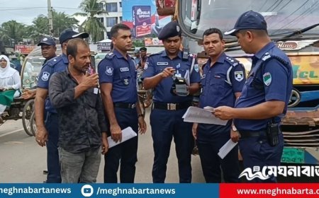 সাতক্ষীরায় ট্রাফিক আইন ভঙ্গকারীদের বিরুদ্ধে তাৎক্ষণিক জরিমানা শুরু