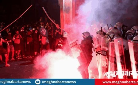 সার্বিয়ায় প্রেসিডেন্টের পদত্যাগ দাবিতে বিক্ষোভ, পুলিশ-শিক্ষার্থীদের সংঘর্ষ