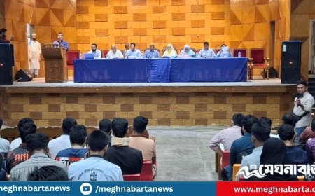 চাকসু নিয়ে প্রশাসনের মতবিনিময়সভায় হট্টগোল, সভা বয়কট করল ছাত্রদল