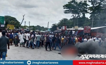 ফরিদপুরে ভাঙ্গা উপজেলা পরিষদ-থানায় হামলা, ভাঙচুর ও আগুন
