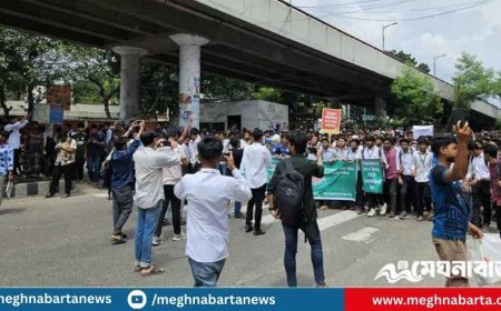 সাতরাস্তা মোড় অবরোধ কারিগরি শিক্ষার্থীদের, যান চলাচল বন্ধ
