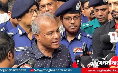 খাগড়াছড়ির ঘটনায় প্রতিবেশী দেশের ইন্ধন রয়েছে: স্বরাষ্ট্র উপদেষ্টা