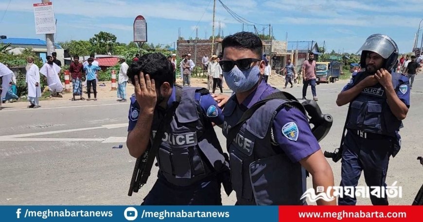 অবৈধ দখলদারদের ছোঁড়া ইটের আঘাতে পুলিশ সদস্য আহত, আটক ৩