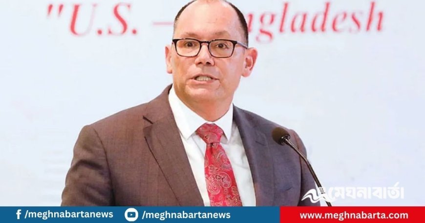 পিটার হাস এখন মহেশখালীতে