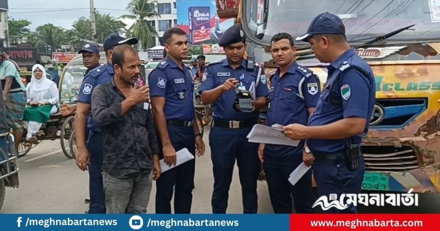 সাতক্ষীরায় ট্রাফিক আইন ভঙ্গকারীদের বিরুদ্ধে তাৎক্ষণিক জরিমানা শুরু