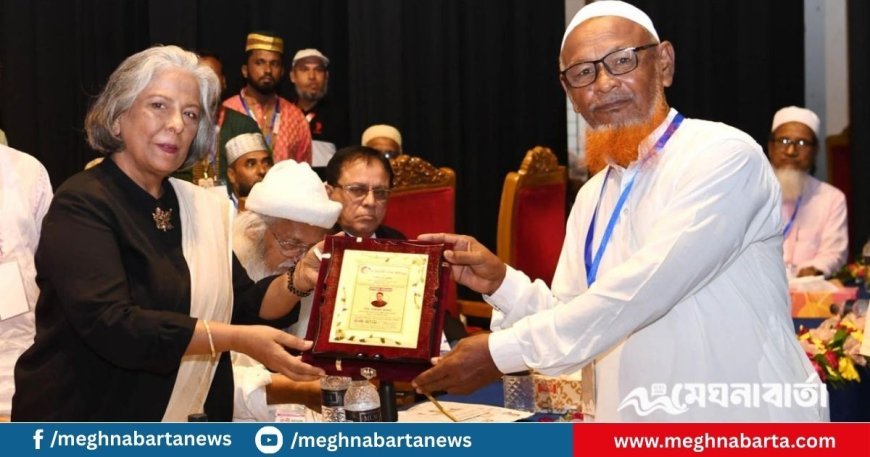 দেশটাকে আর টুকরো টুকরো করবেন না, আমাদের ঐক্যের প্রয়োজন: উপদেষ্টা শারমীন এস মুরশিদ