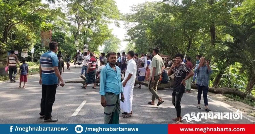 অবরোধে ঢাকার সঙ্গে বিচ্ছিন্ন ২১ জেলা