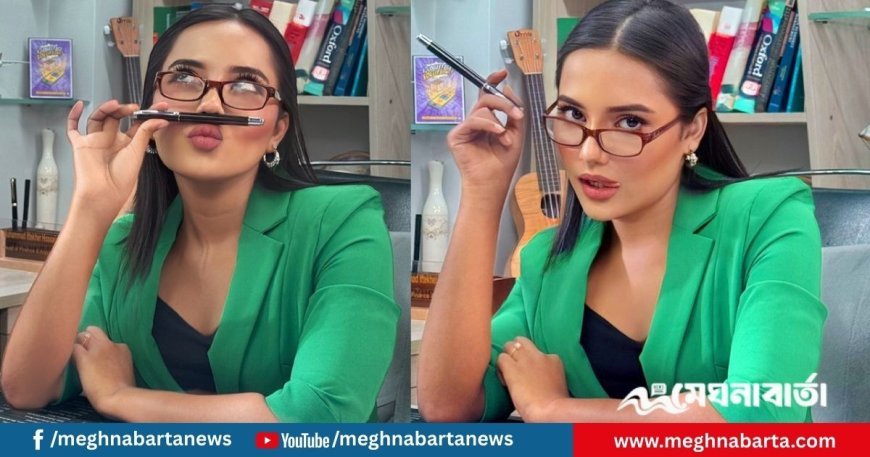 ‘জীবনের অর্ধেক কেটে যায় ট্রাফিকেই’