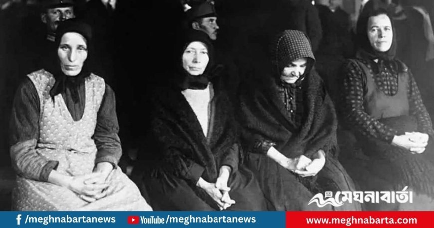 যে গ্রামে শত শত পুরুষকে হত্যা করেছিল তাদের স্ত্রীরা