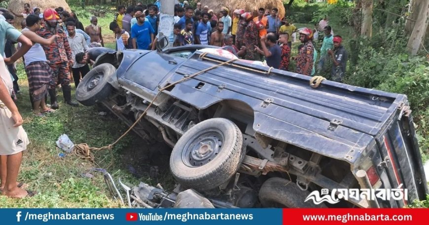 স্কুটিতে পিকআপভ্যানের ধাক্কা, প্রাণ গেল মা-মেয়ের