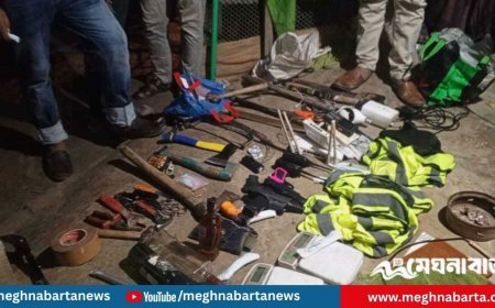 যশোরে অস্ত্র ও বিভিন্ন সরঞ্জামসহ ৪ যুবক আটক