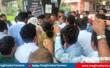 ঢাকা কলেজে শিক্ষক-শিক্ষার্থী সংঘর্ষ থেকে শুরু, দেশের সব সরকারি কলেজে কর্মবিরতি ঘোষণা