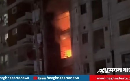 চট্টগ্রামে ট্রান্সফরমার বিস্ফোরণে ভবনে আগুন