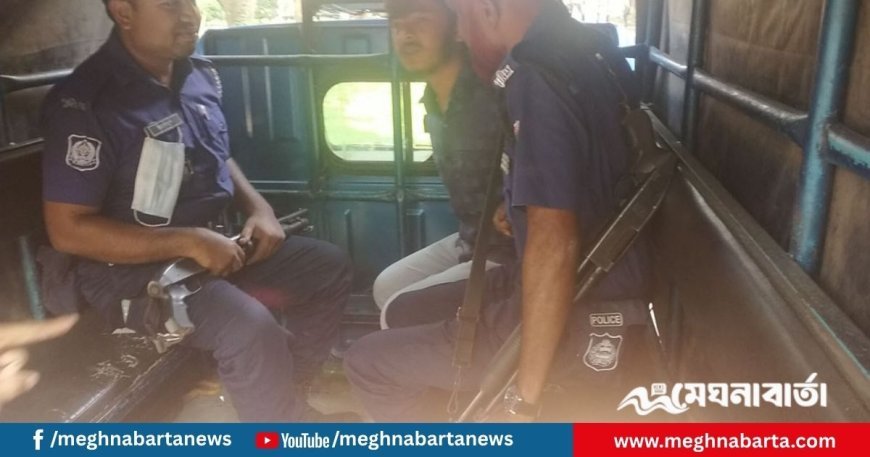 ইবিতে নিষিদ্ধ ছাত্রলীগ নেতাকে আটক করে পুলিশে দিল ছাত্রদল