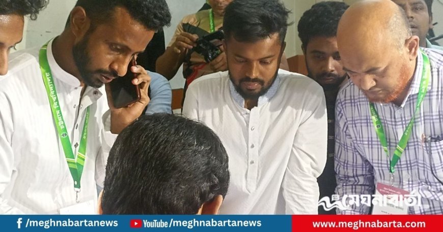 অভিযোগ আসছে ভোটারদের আঙুলের কালি মুছে যাচ্ছে : চাকসু ছাত্রদলের ভিপি প্রার্থী