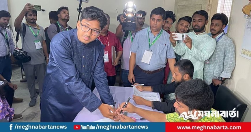 ৩৫ বছর পর চট্টগ্রাম বিশ্ববিদ্যালয়ে চলছে ভোট উৎসব