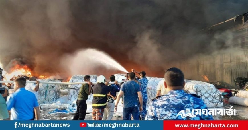 শাহজালাল বিমানবন্দরের আগুন নিয়ন্ত্রণে নৌ ও বিমানবাহিনী সহায়তায় কাজ করছে