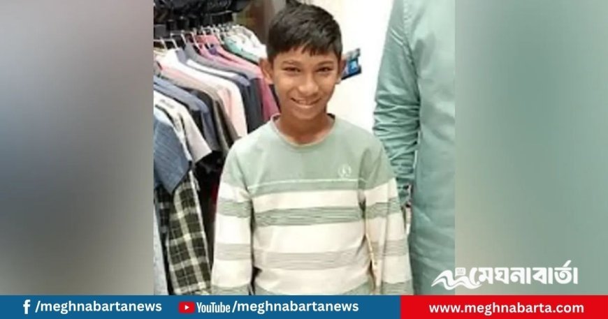 নানা বাড়ির ছাদের কার্নিশে পড়ে ছিল স্কুলছাত্রের মরদেহ