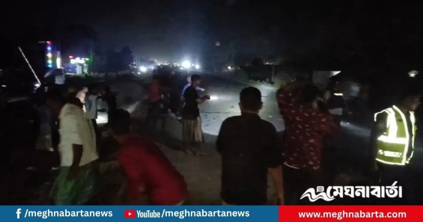 ব্রাহ্মণবাড়িয়ায় টর্চলাইট জ্বালিয়ে সংঘর্ষ, ৩ ঘণ্টা বন্ধ যান চলাচল