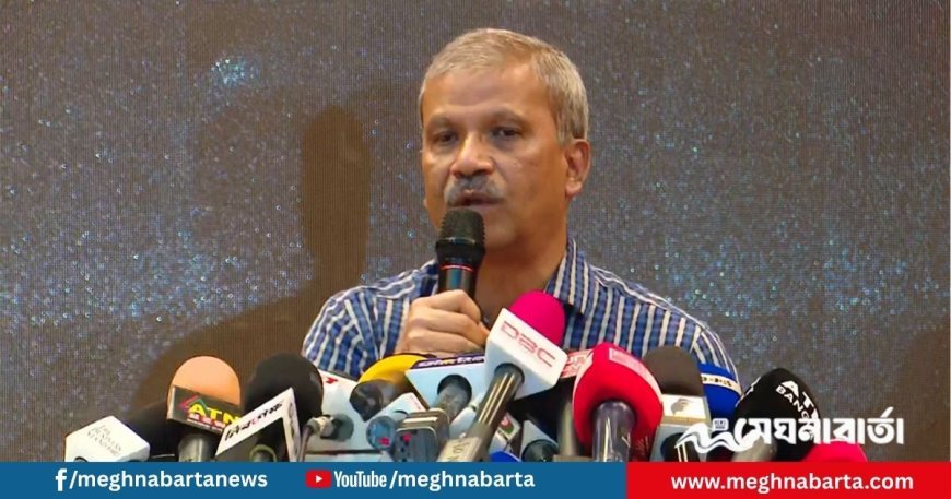 রাজনৈতিক দলগুলোর বিরোধের মধ্যে সরকার কী করবে বুঝতে পারছে না - আসিফ নজরুল