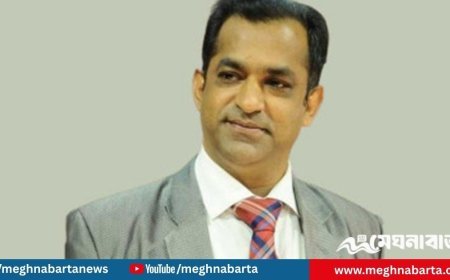 সায়ন্থের কড়া মন্তব্য: ঘি খেতে চান? ভদ্রভাবে চামচ দিয়ে খান