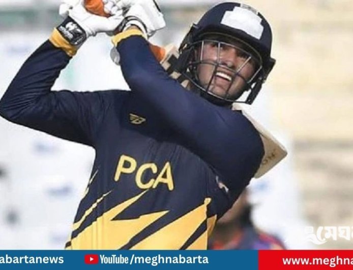 ১৬ ছক্কার ঝড়ে ৩২ বলে সেঞ্চুরি, রেকর্ডবই কাঁপালেন অভিষেক শর্মা