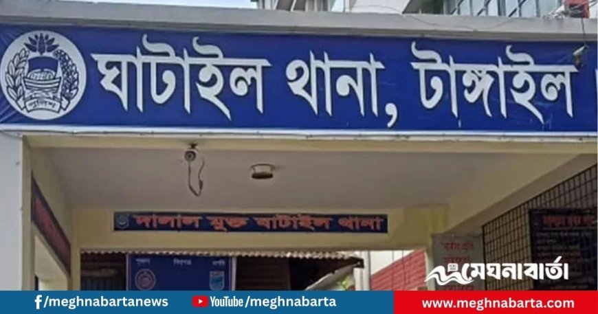 তিন বছরের ঘুমন্ত মেয়ের বুকে ছুরি চালিয়ে পালাল বাবা