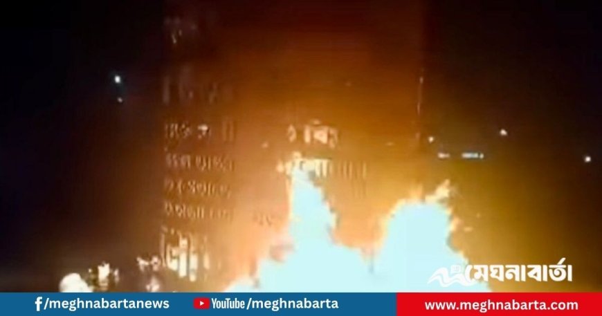 পটুয়াখালীতে জুলাই স্মৃতিস্তম্ভে রাতের আঁধারে অগ্নিসংযোগ