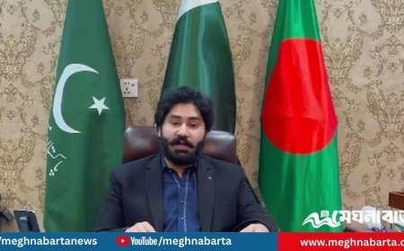 ভারতকে হুঁশিয়ারি পাকিস্তানি নেতার ‘ভারত যদি বাংলাদেশে নজর দেয়… পাকিস্তানের মিসাইল কিন্তু দূরে নয়’