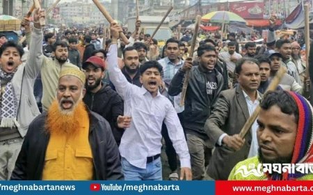 কারওয়ান বাজারে চাঁদাবাজবিরোধী মানববন্ধনে দুর্বৃত্তদের হামলা