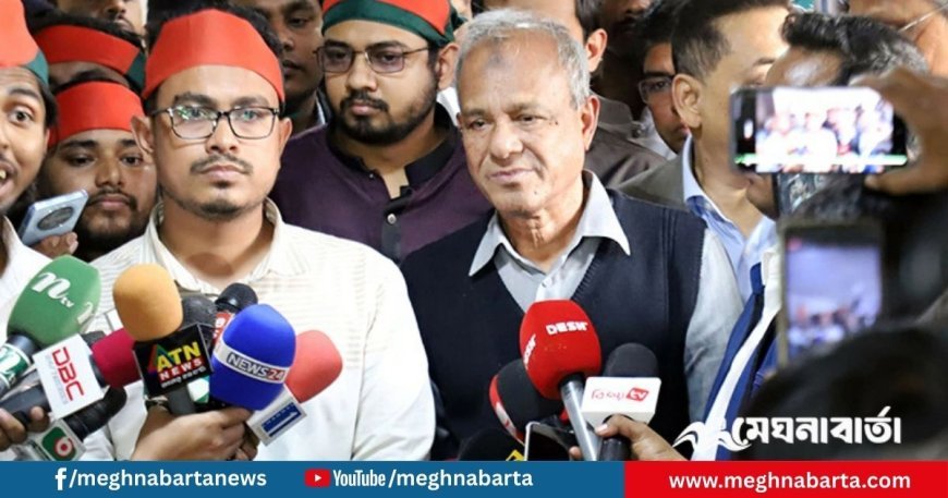 স্বরাষ্ট্র উপদেষ্টার সামনে দাঁড়িয়েই পদত্যাগের আলটিমেটাম সাদিক কায়েমের