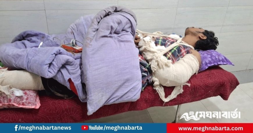 খুঁটিতে বেঁধে তরুণকে কুপিয়ে হাত-পা প্রায় বিচ্ছিন্ন, ২ জামায়াতের কর্মী গ্রেপ্তার